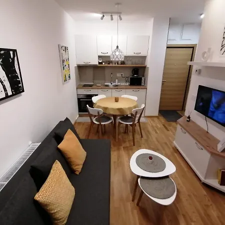 아파트 11 Breza *